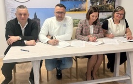 Galeria aktualności Rusza Termomodernizacja Szkoły Podstawowej w Wysokiej Kamieńskiej 1