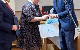 Galeria aktualności Wręczenie srebrnej odznaki Honorowego Gryfa Zachodniopomorskiego oraz tytułu &bdquo;Zasłużony dla Gminy Golczewo&rdquo; 5