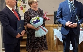 Galeria aktualności Wręczenie srebrnej odznaki Honorowego Gryfa Zachodniopomorskiego oraz tytułu &bdquo;Zasłużony dla Gminy Golczewo&rdquo; 6