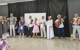 Galeria aktualności &bdquo;Seniorzy w Regionie z pasją, edukacją i radością życia&rdquo; &ndash; jubileusz 15-lecia Uniwersytetu Trzeciego Wieku w Golczewie. 17