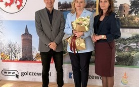 Galeria aktualności Nina Szabat nową dyrektor Szkoły Podstawowej w Wysokiej Kamieńskiej 1